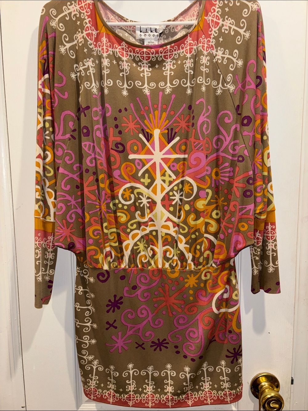 NICOLE MILLER STUDIO
SILK DRESS SIZE LARGE EXCELLENT CONDON
BOHO DESIGN